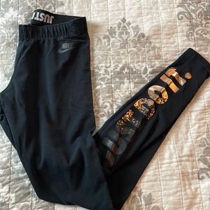 Nike women leg a see leggings size S